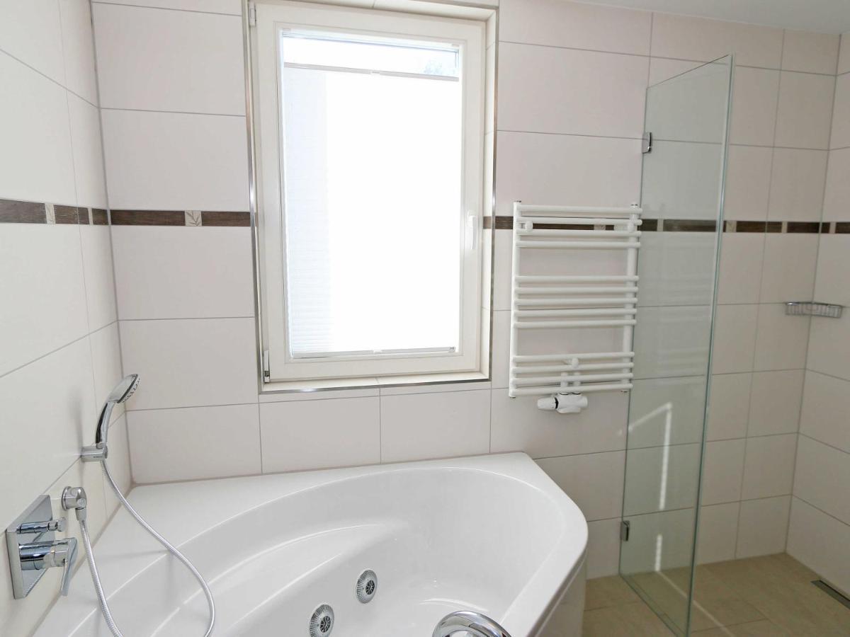 Strandvilla Baabe F 635 WG 12 mit Meerblick, Kamin, Sauna, Whirlpool Eksteriør billede